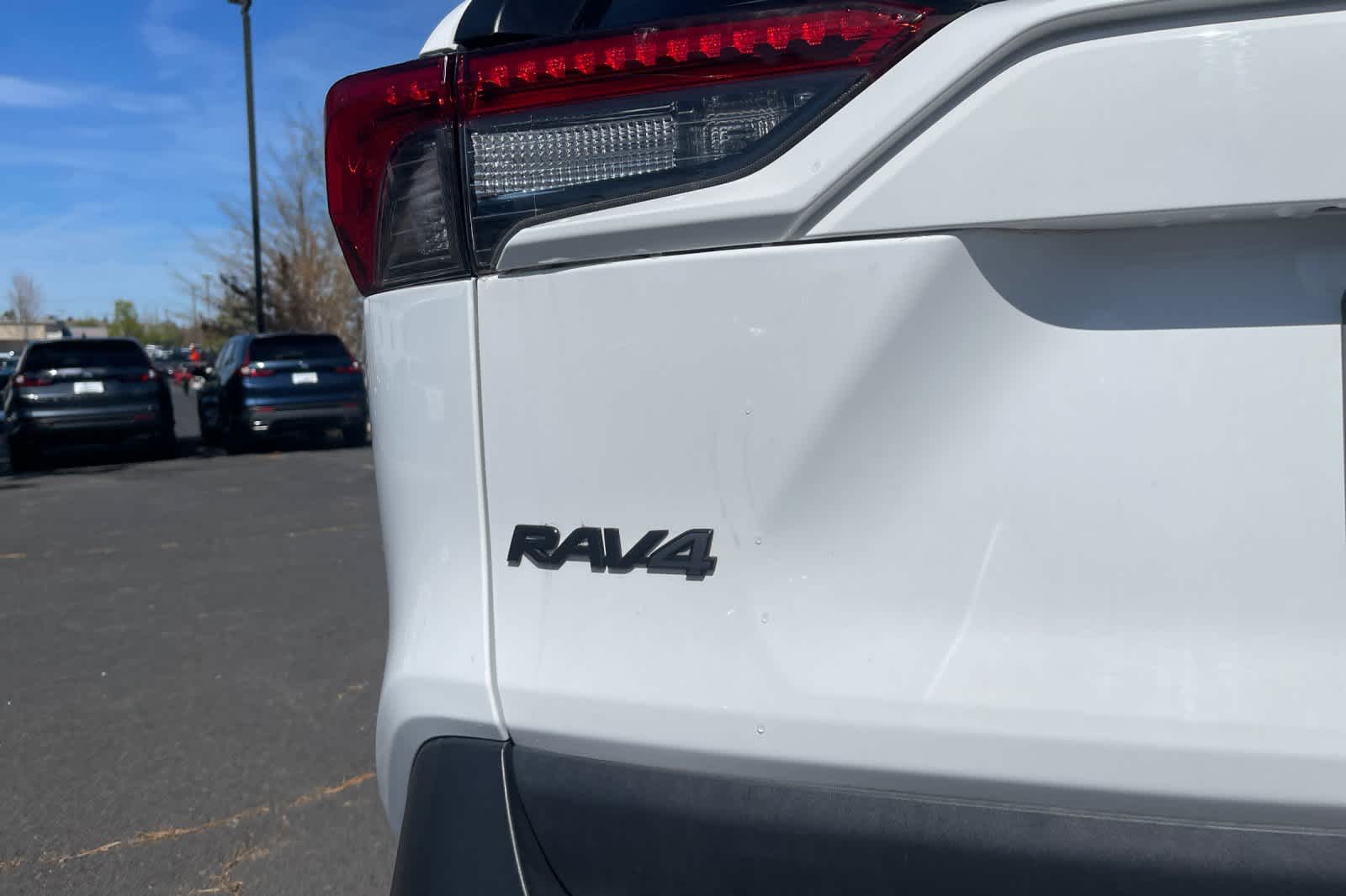 Thumbnail: 2022 Toyota RAV4 - 14