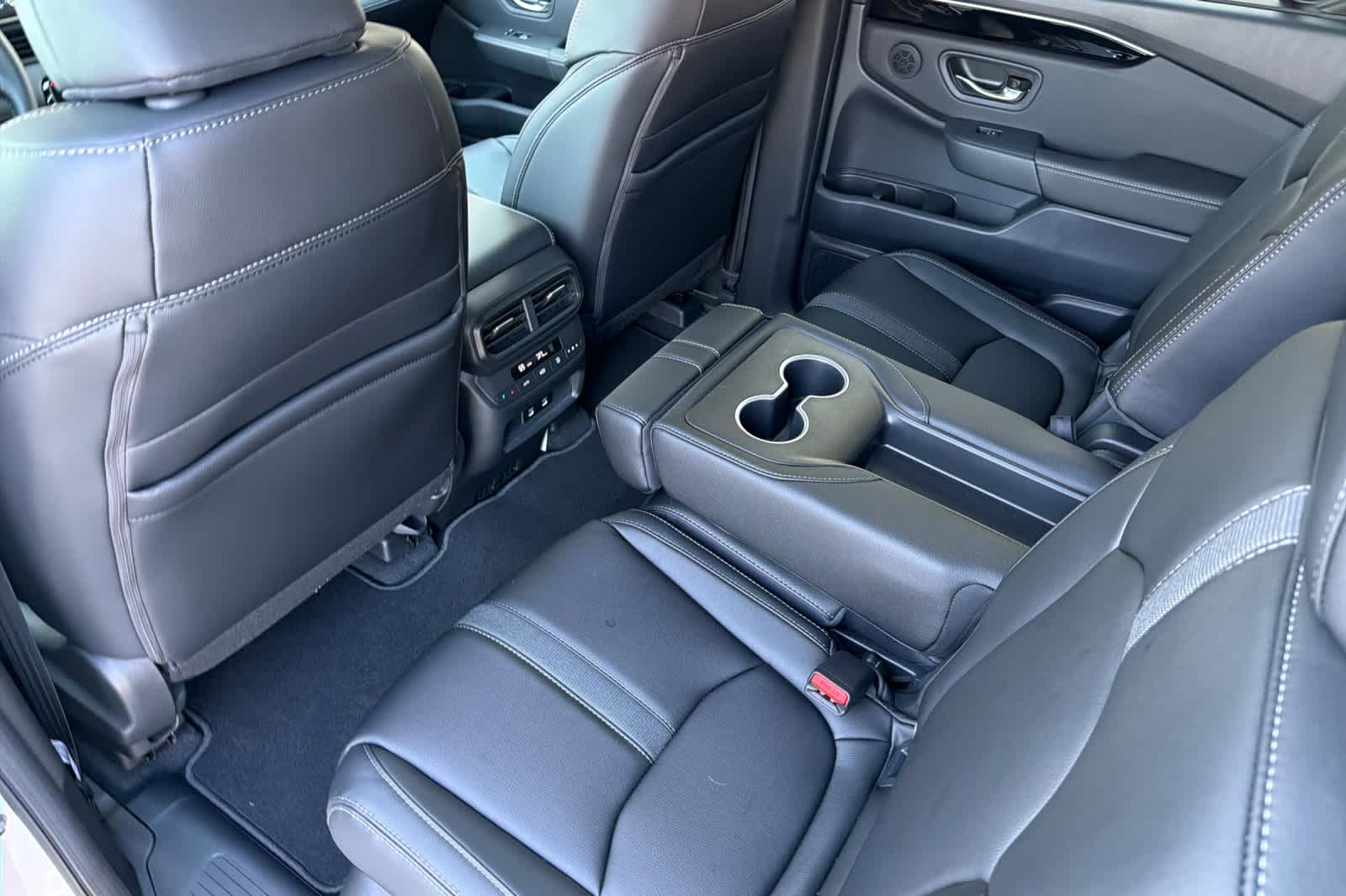 Thumbnail: 2026 Honda Pilot - 4