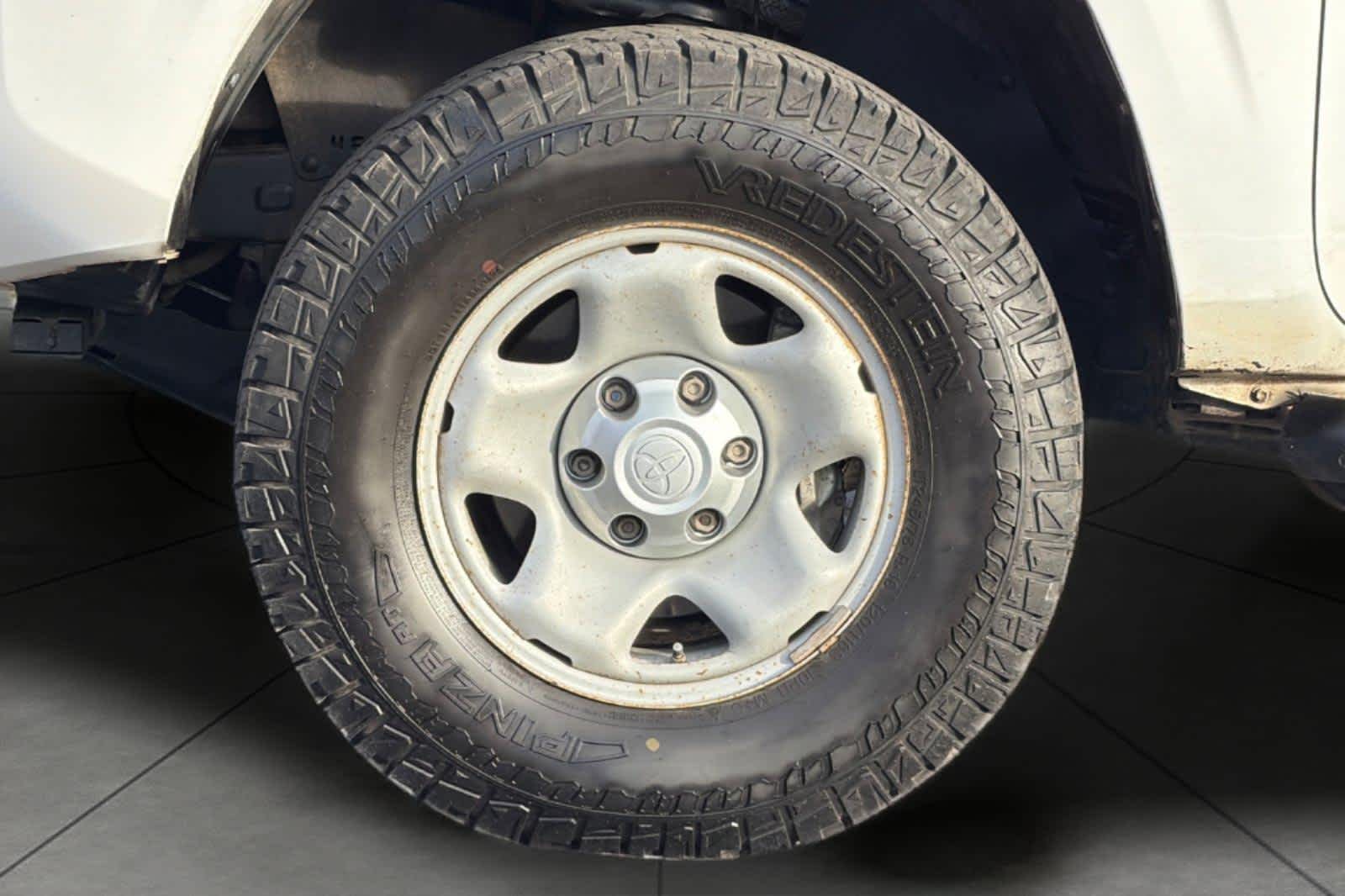 Thumbnail: 2019 Toyota Tacoma - 11