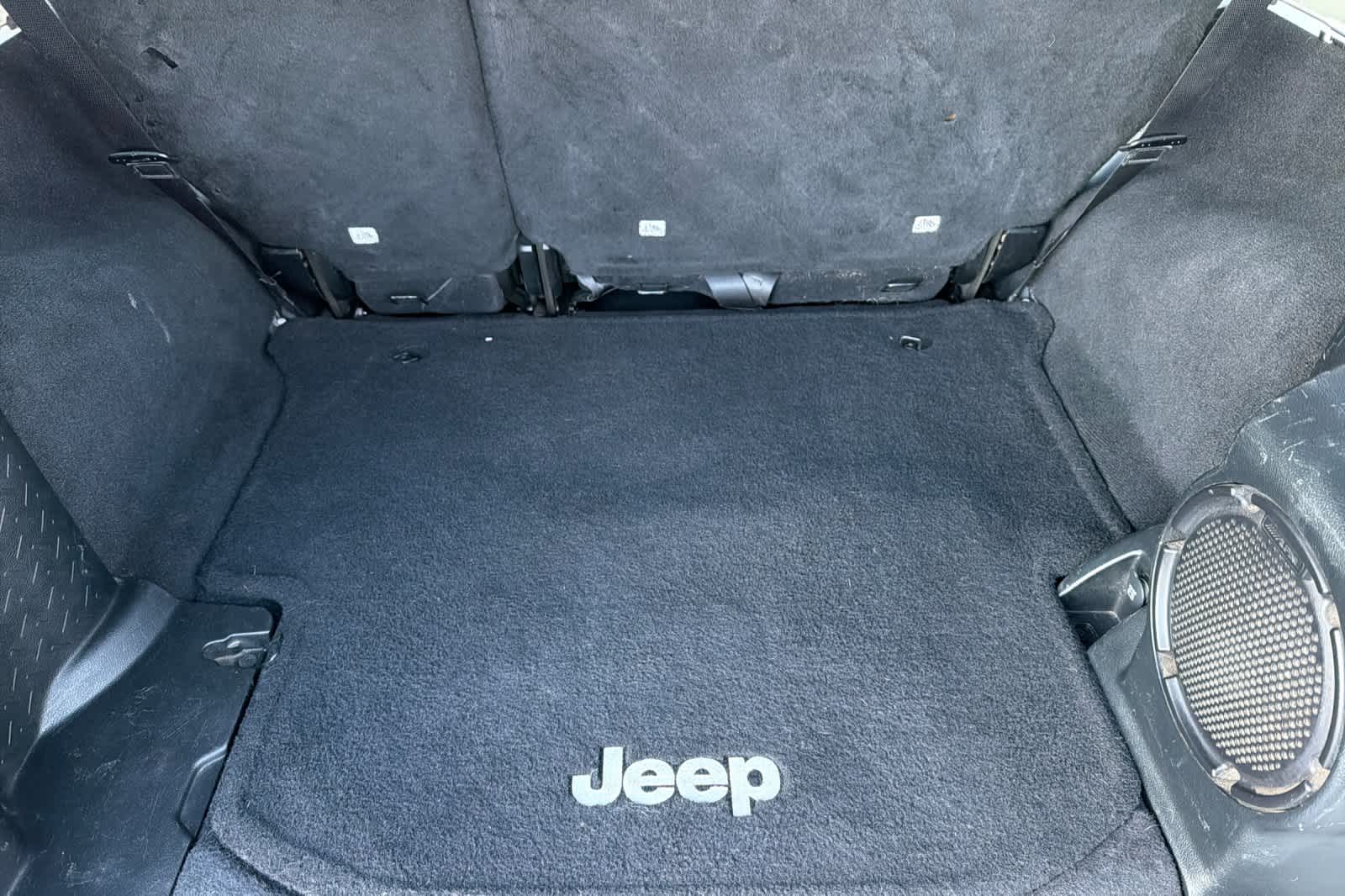 Thumbnail: 2014 Jeep Wrangler - 17