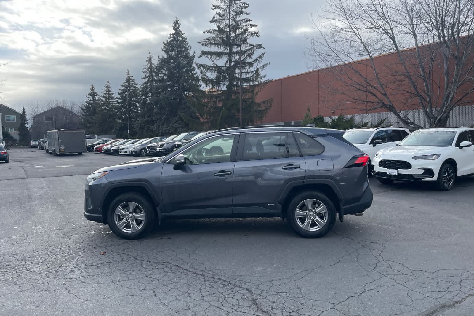 Thumbnail: 2024 Toyota RAV4 - 6