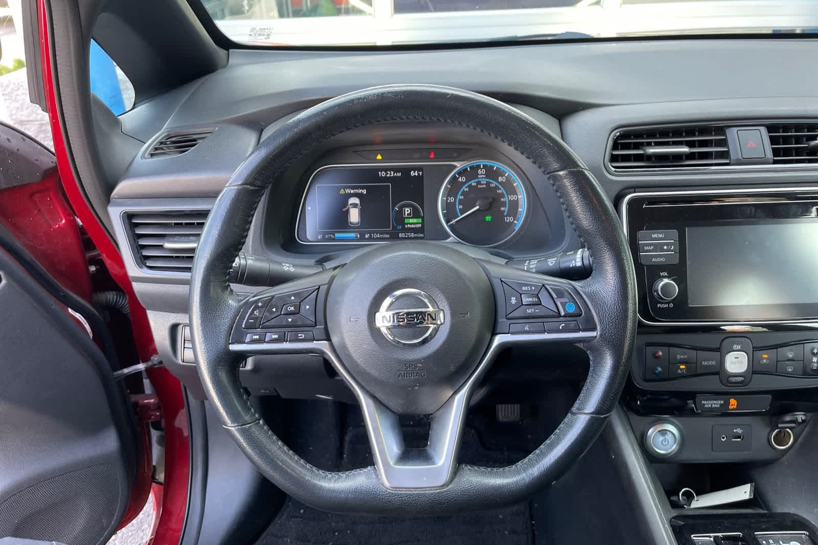 Thumbnail: 2018 Nissan Leaf - 12