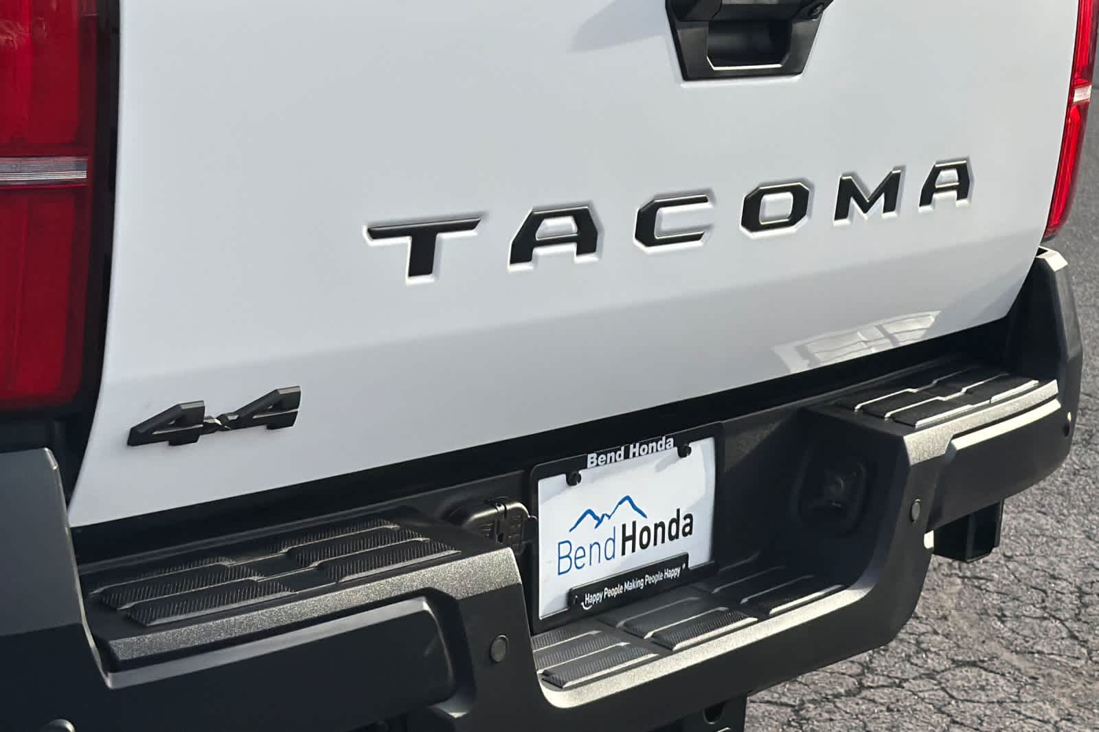 Thumbnail: 2025 Toyota Tacoma - 12