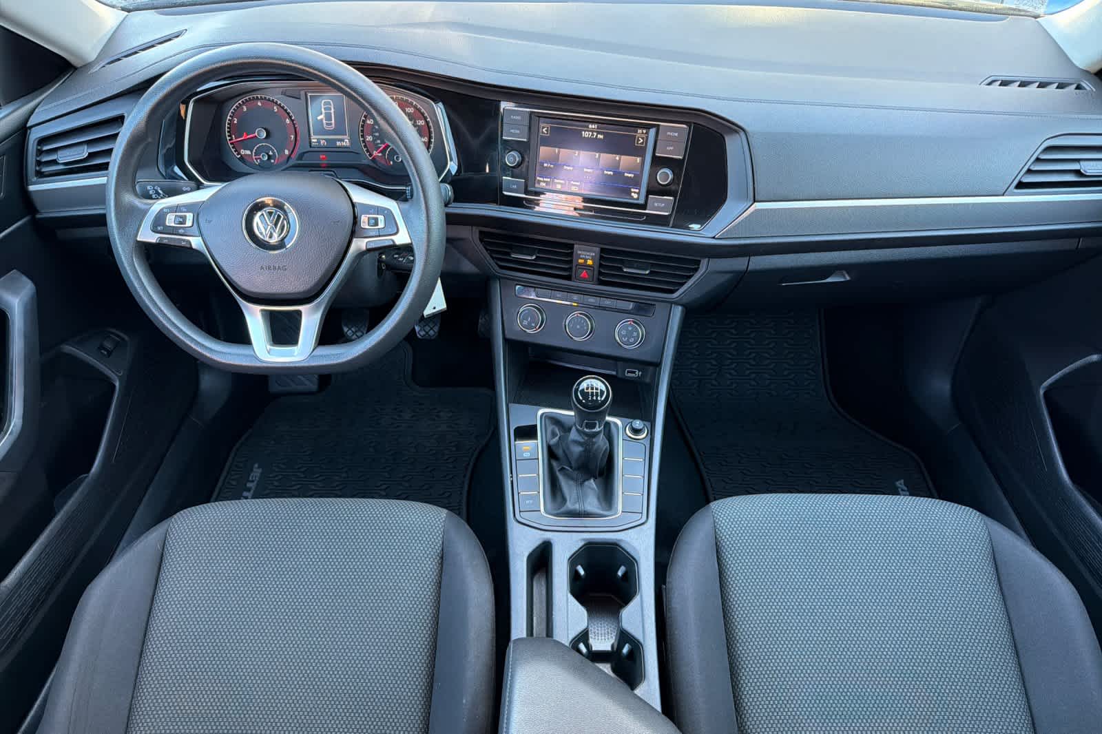 Thumbnail: 2019 Volkswagen Jetta - 3