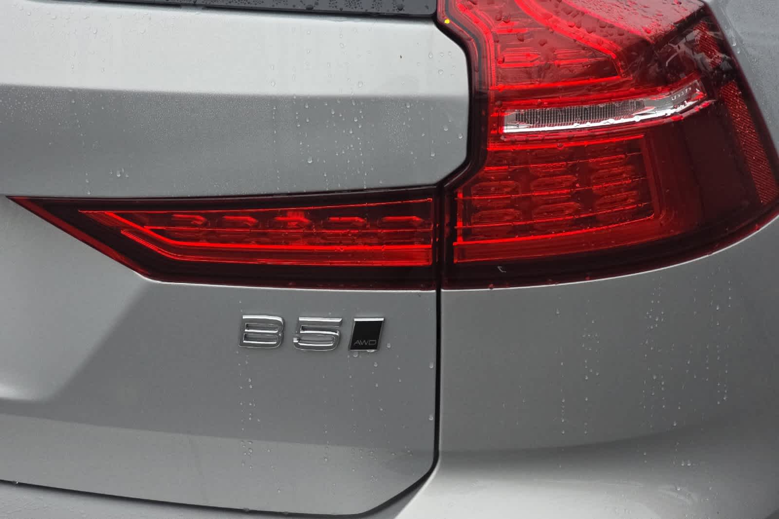 Thumbnail: 2024 Volvo S60 - 12