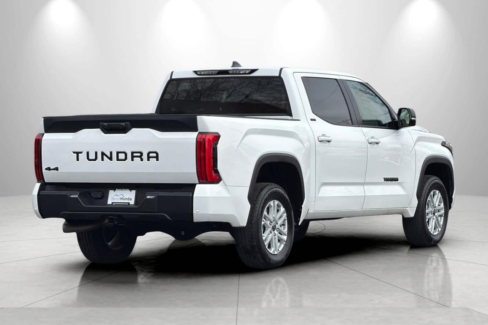 Thumbnail: 2024 Toyota Tundra - 2