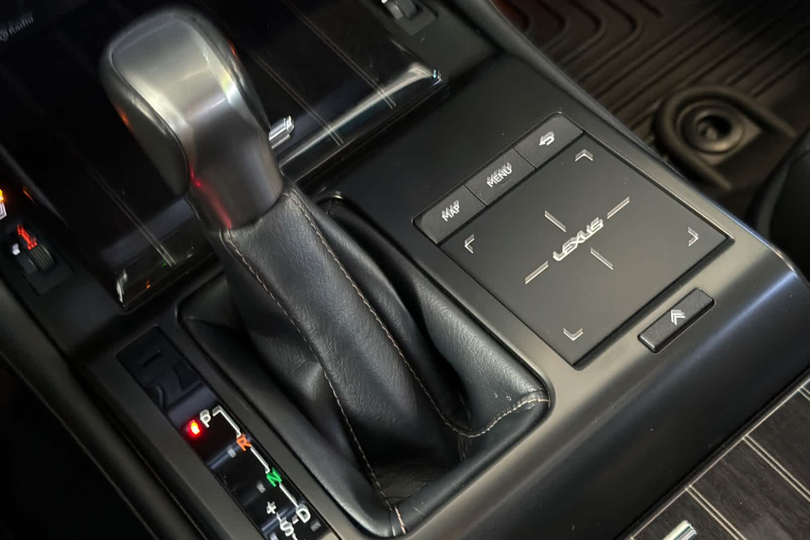 Thumbnail: 2023 Lexus GX - 24