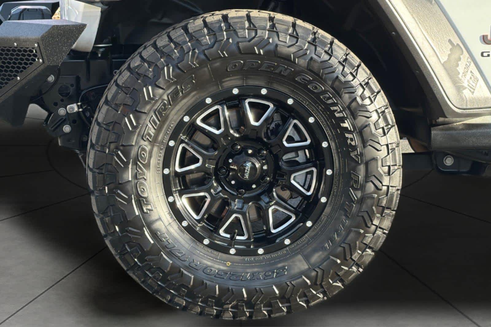 Thumbnail: 2022 Jeep Gladiator - 11