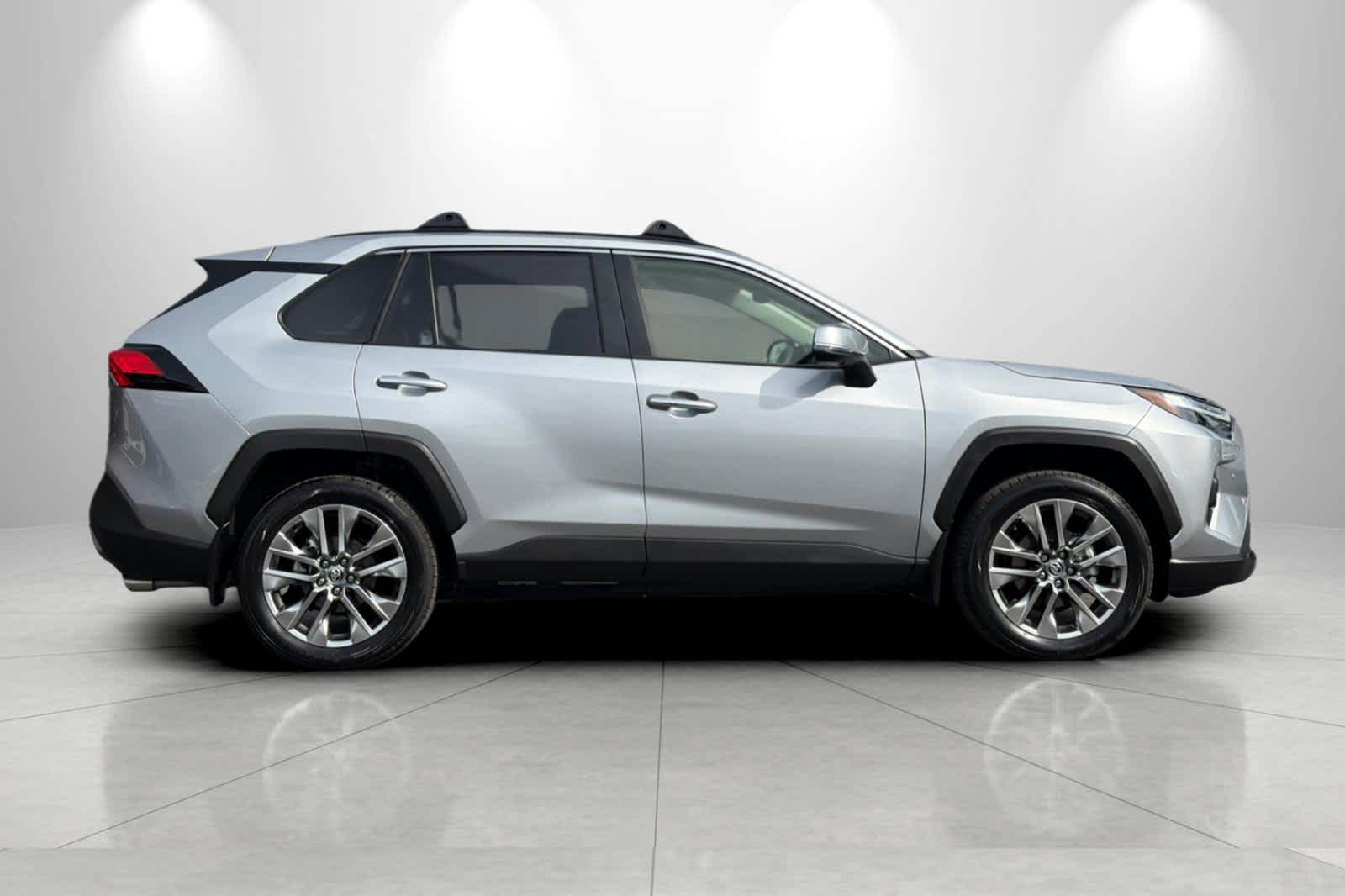 Thumbnail: 2025 Toyota RAV4 - 8