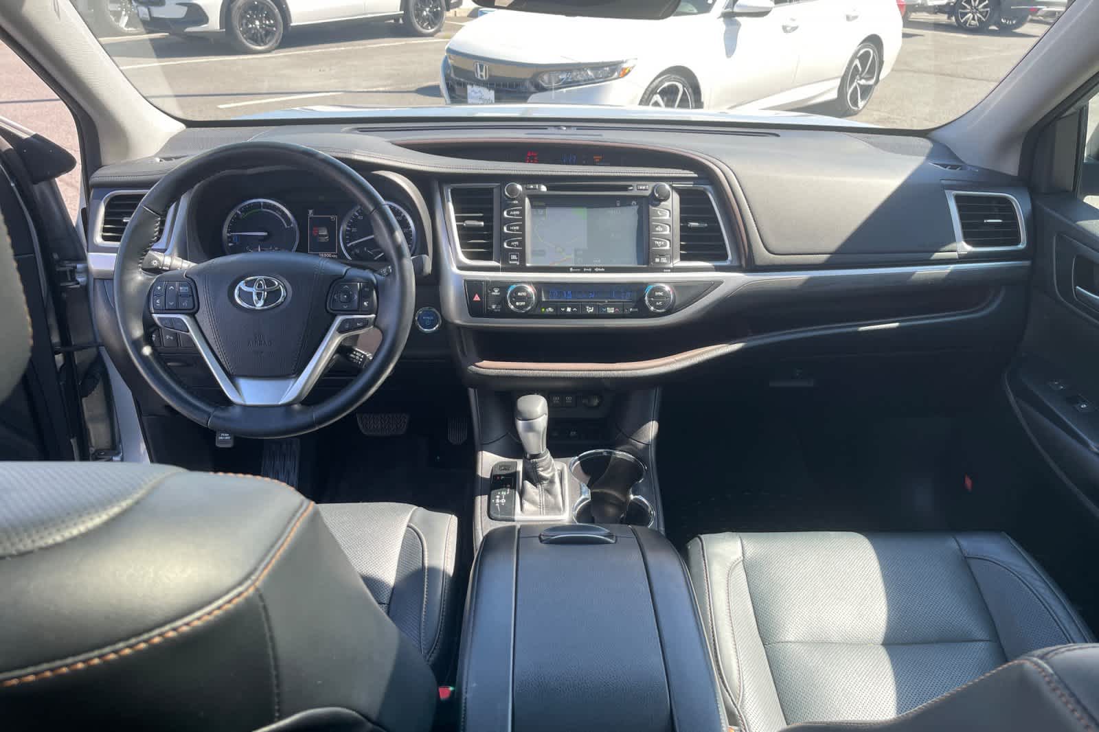 Thumbnail: 2018 Toyota Highlander - 11