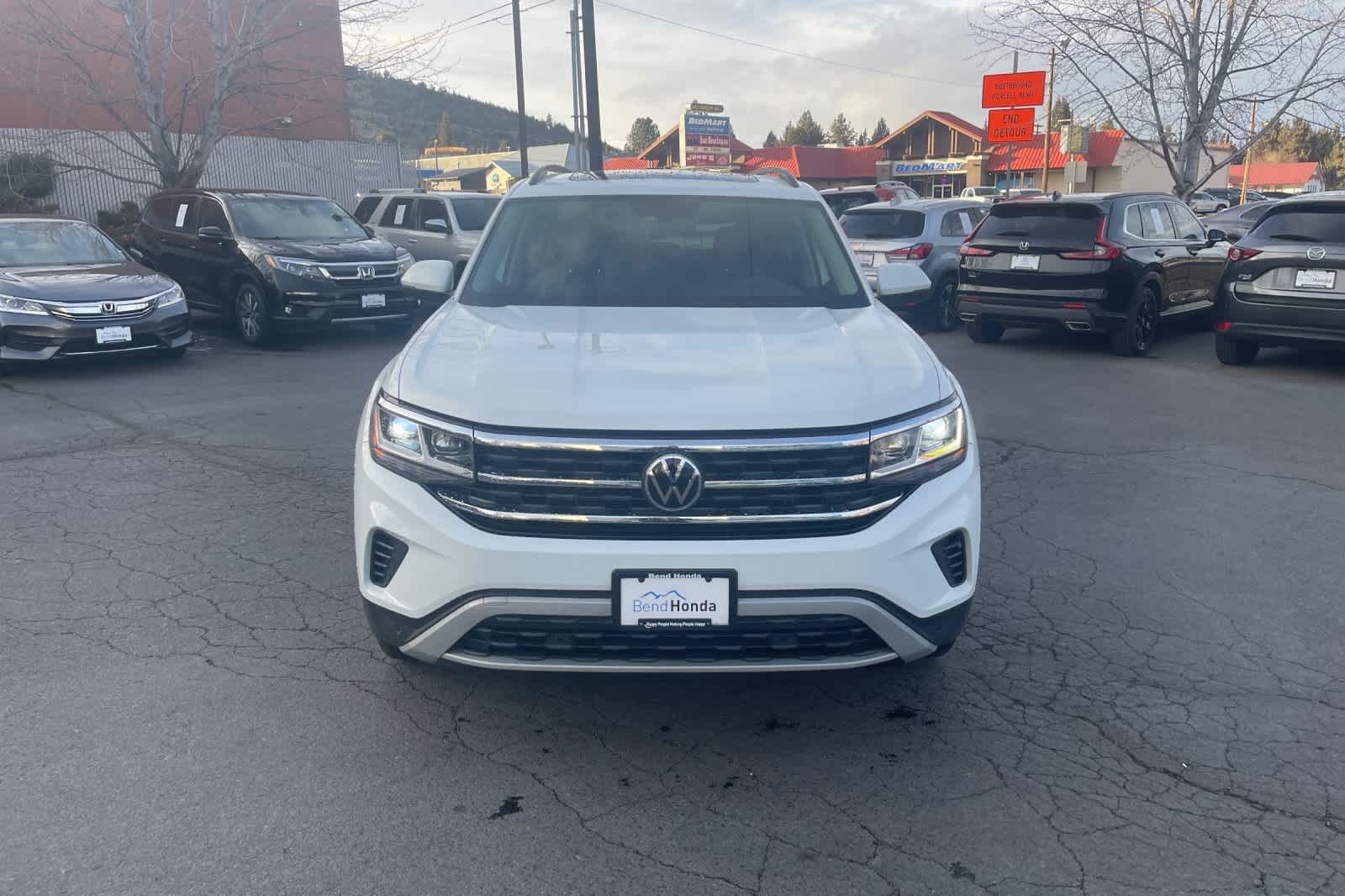 Thumbnail: 2022 Volkswagen Atlas - 10