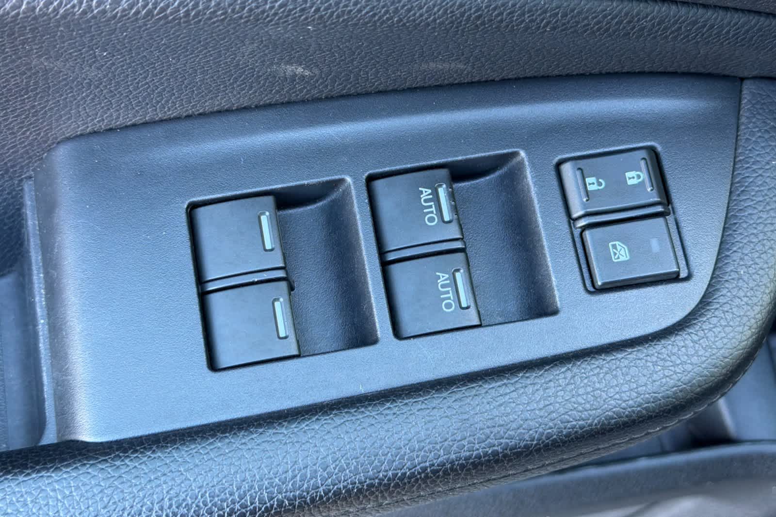 Thumbnail: 2020 Honda Pilot - 15