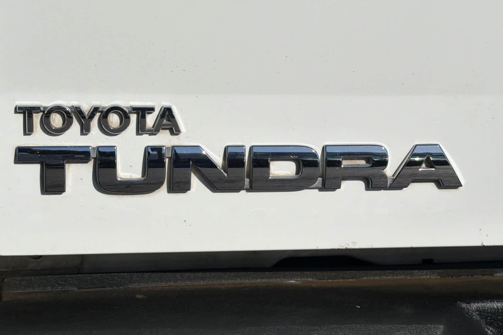 Thumbnail: 2011 Toyota Tundra - 12