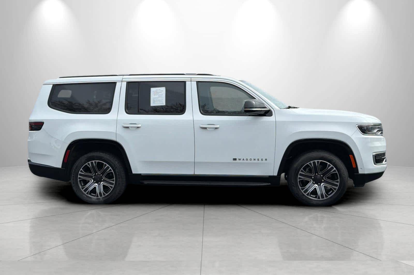 Thumbnail: 2024 Jeep Wagoneer - 8