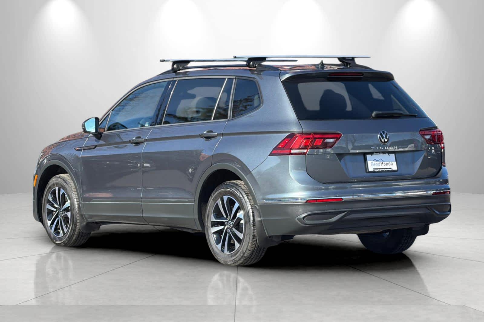 Thumbnail: 2022 Volkswagen Tiguan - 6