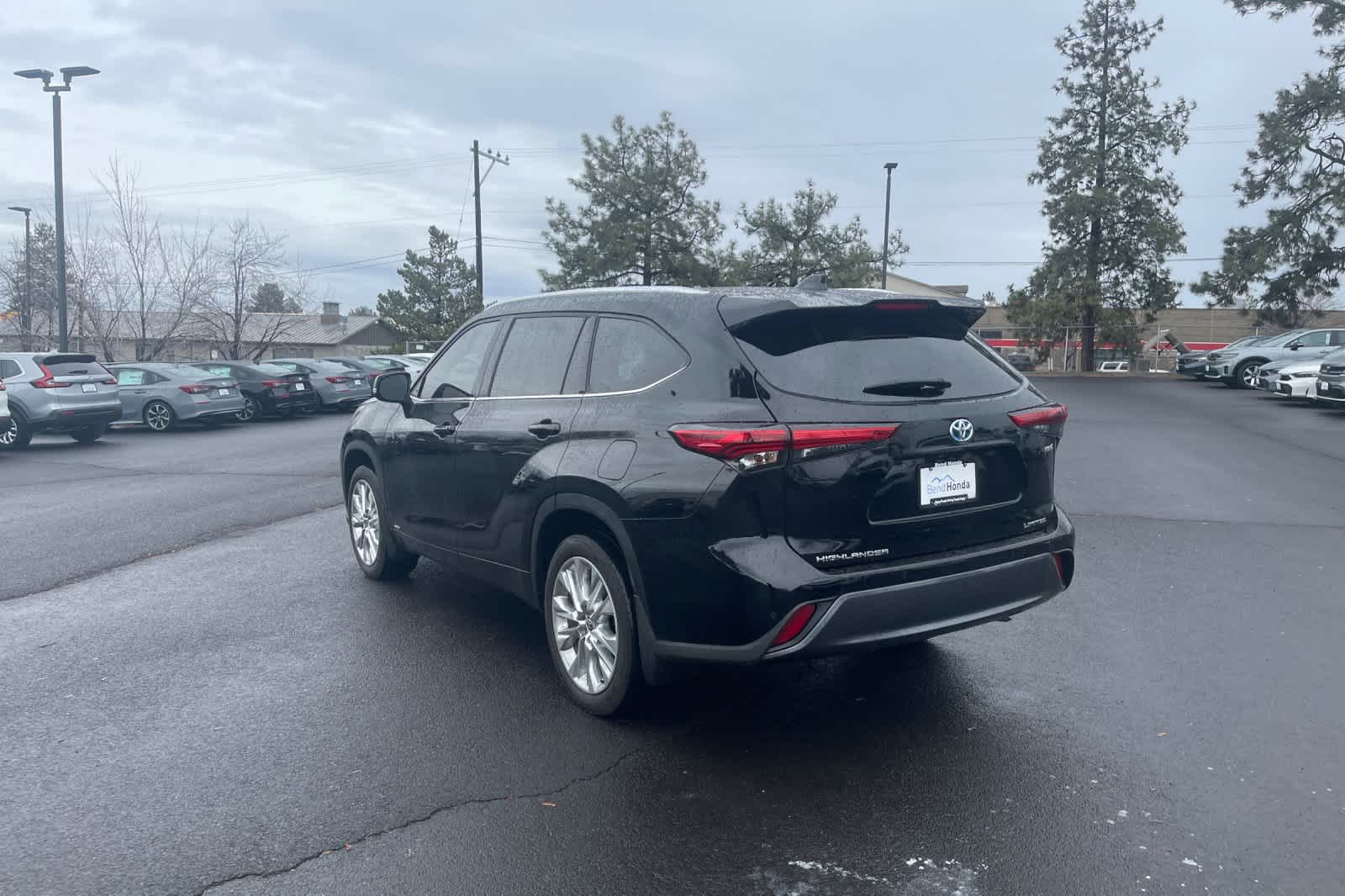 Thumbnail: 2023 Toyota Highlander - 6