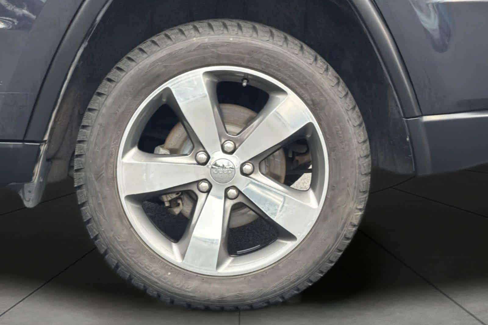 Thumbnail: 2015 Jeep Grand Cherokee - 11