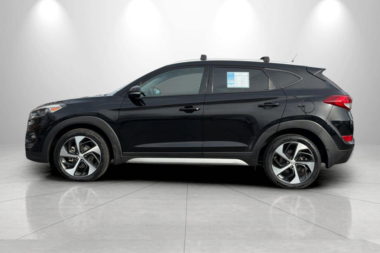 Thumbnail: 2017 Hyundai Tucson - 5