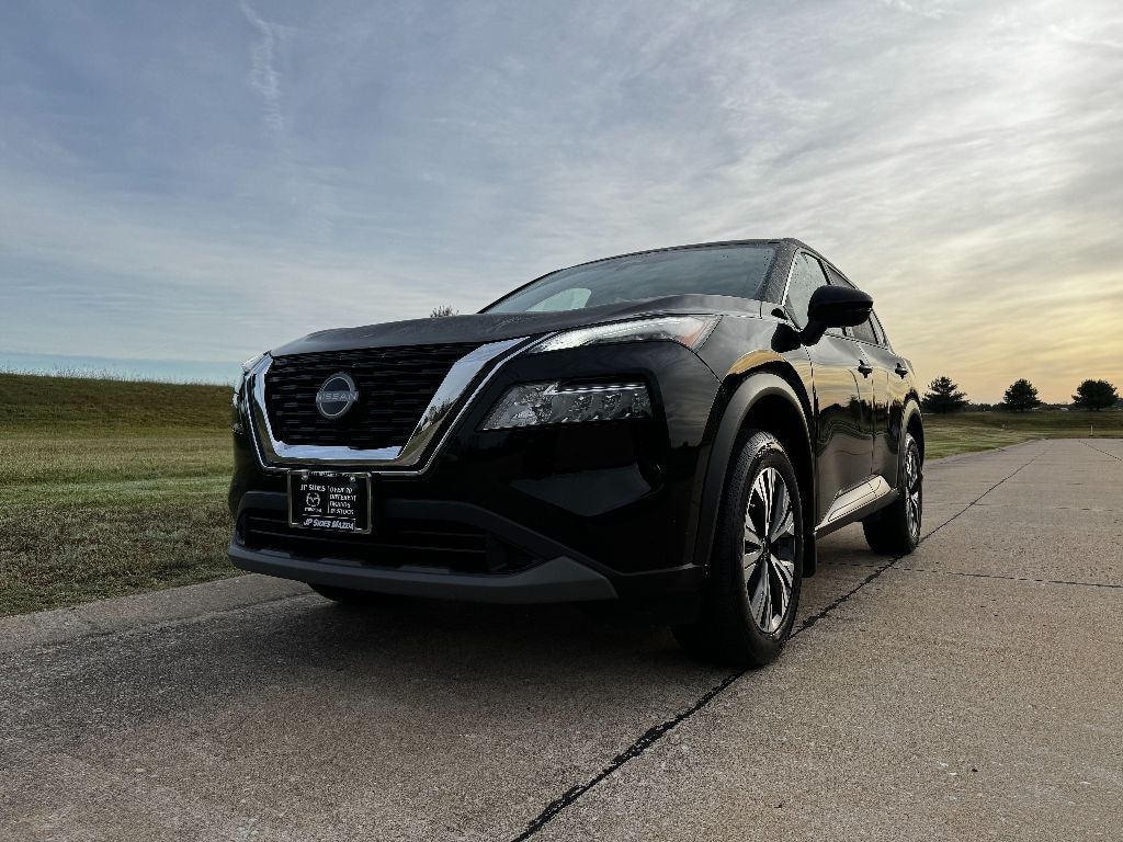Used 2023 Nissan Rogue SV SUV