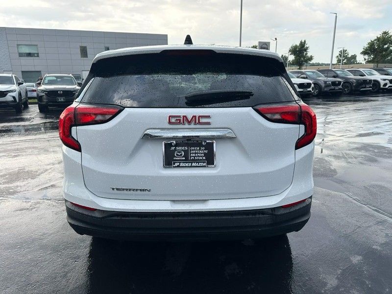 2020 Gmc Terrain SLE photo 4