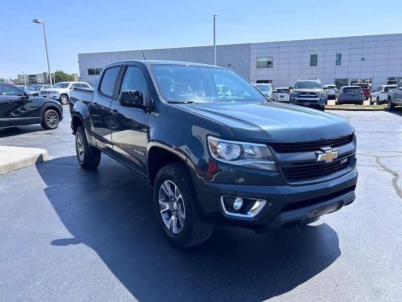 2018 Chevrolet Colorado Z71 photo 2