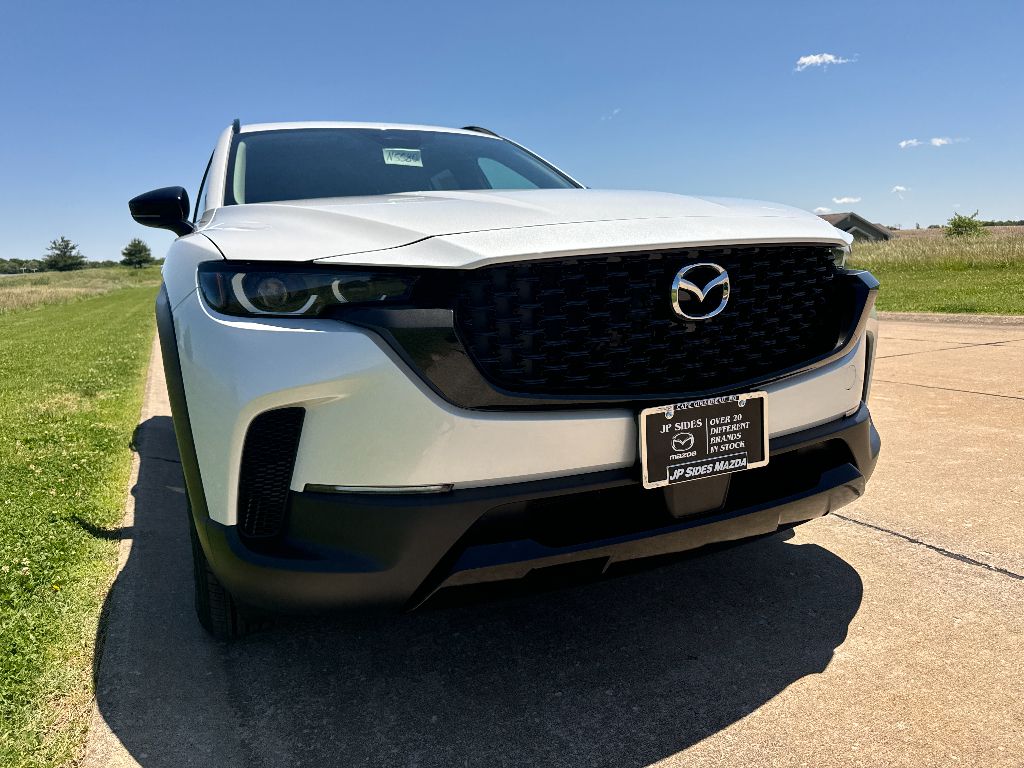 2025 Mazda CX-50 Premium photo 3