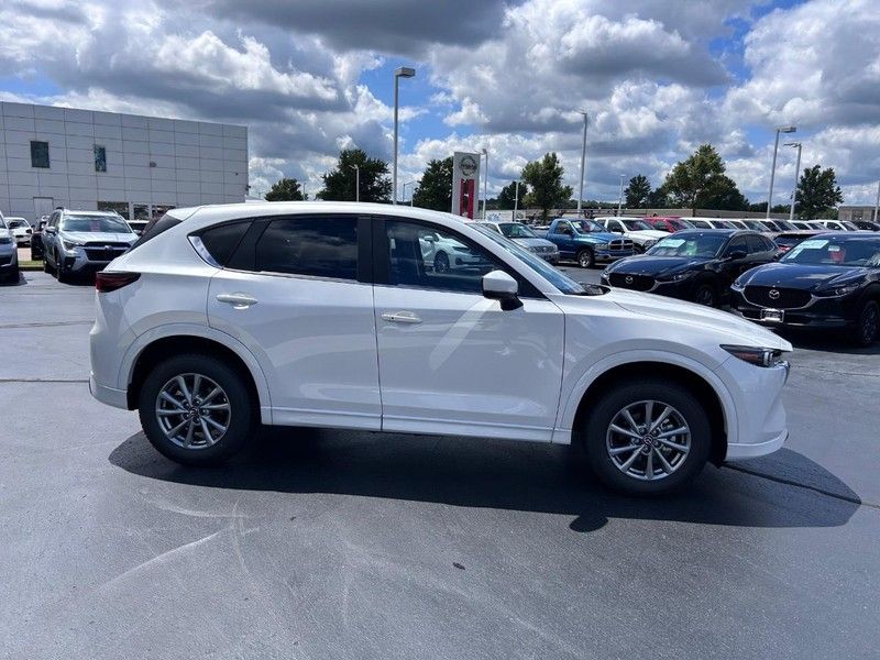 2025 Mazda CX-5 2.5 S Preferred photo 3