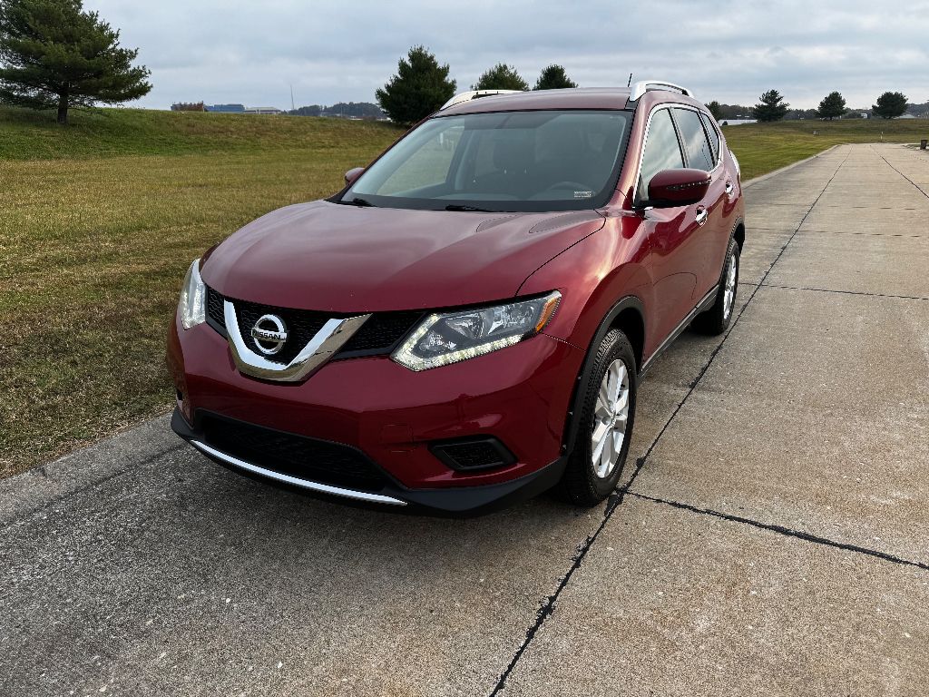 2016 Nissan Rogue SV photo 2