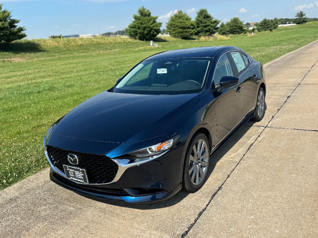 2025 Mazda Mazda3 Sedan 2.5 s Preferred photo 3