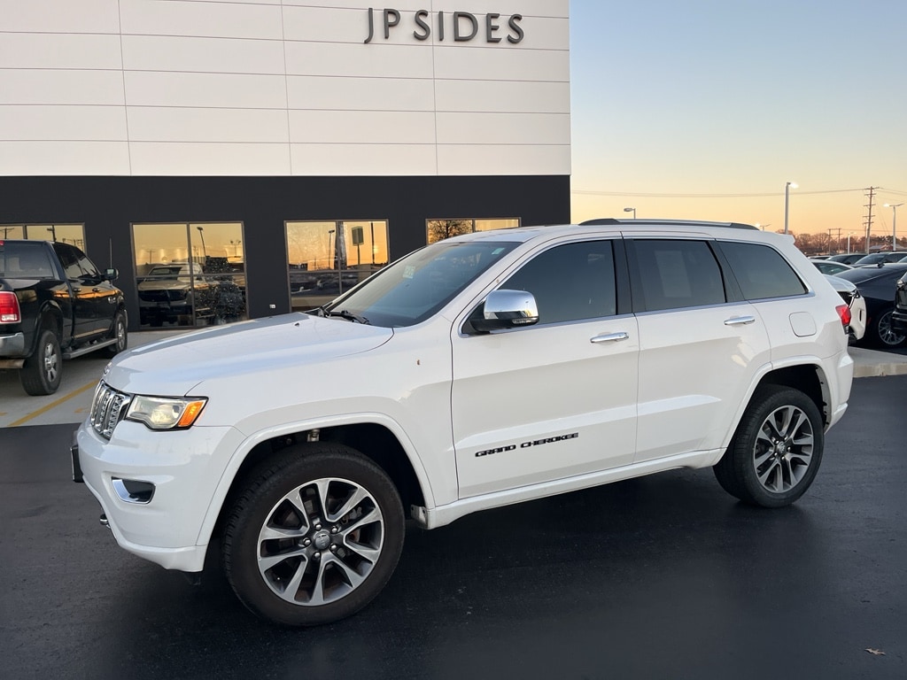 2017 Jeep Grand Cherokee Overland's photo
