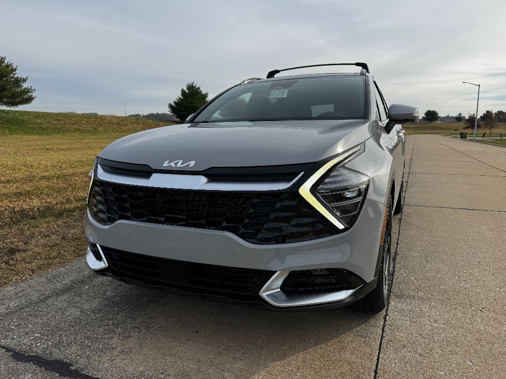 2024 Kia Sportage photo 3