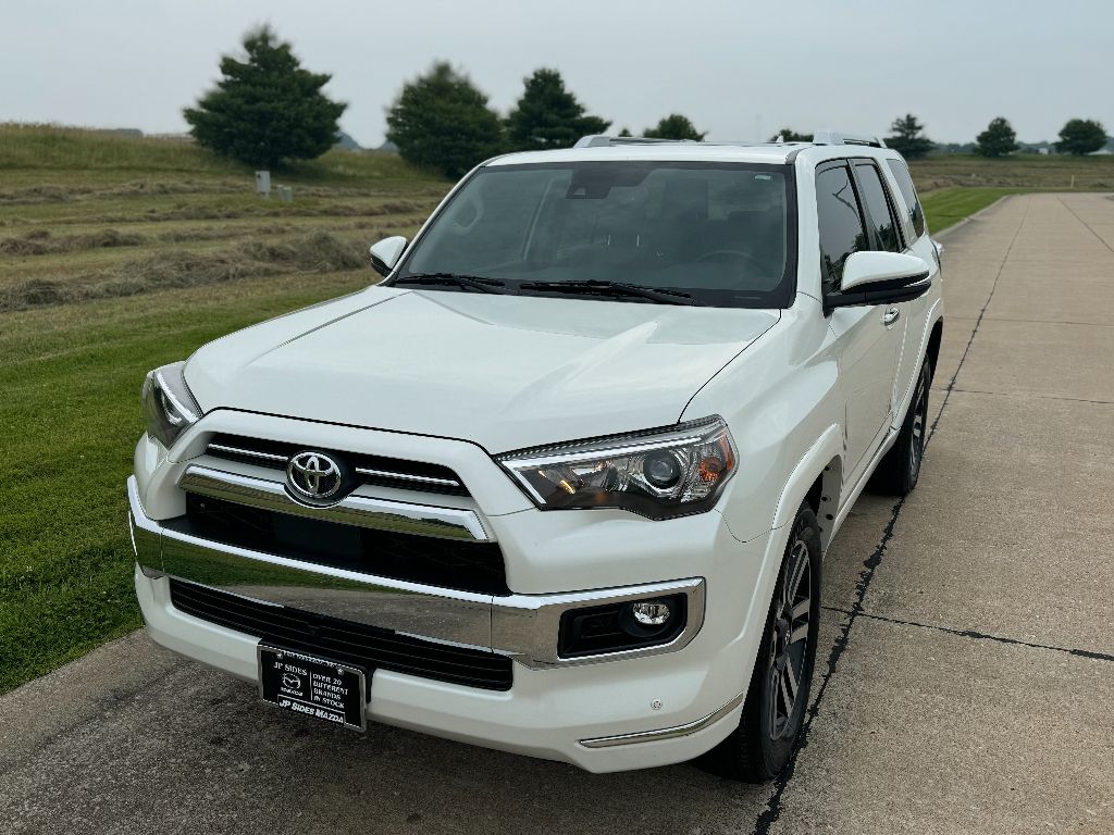2023 Toyota 4Runner Limited photo 2