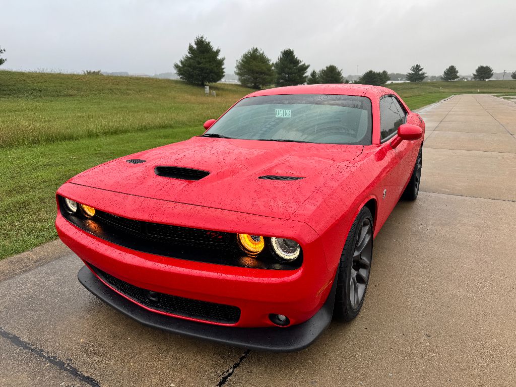 2023 Dodge Challenger R/T Scat Pack photo 2