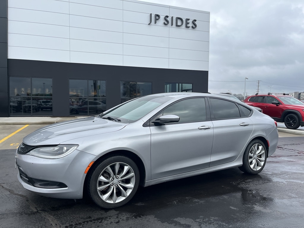 2016 Chrysler 200