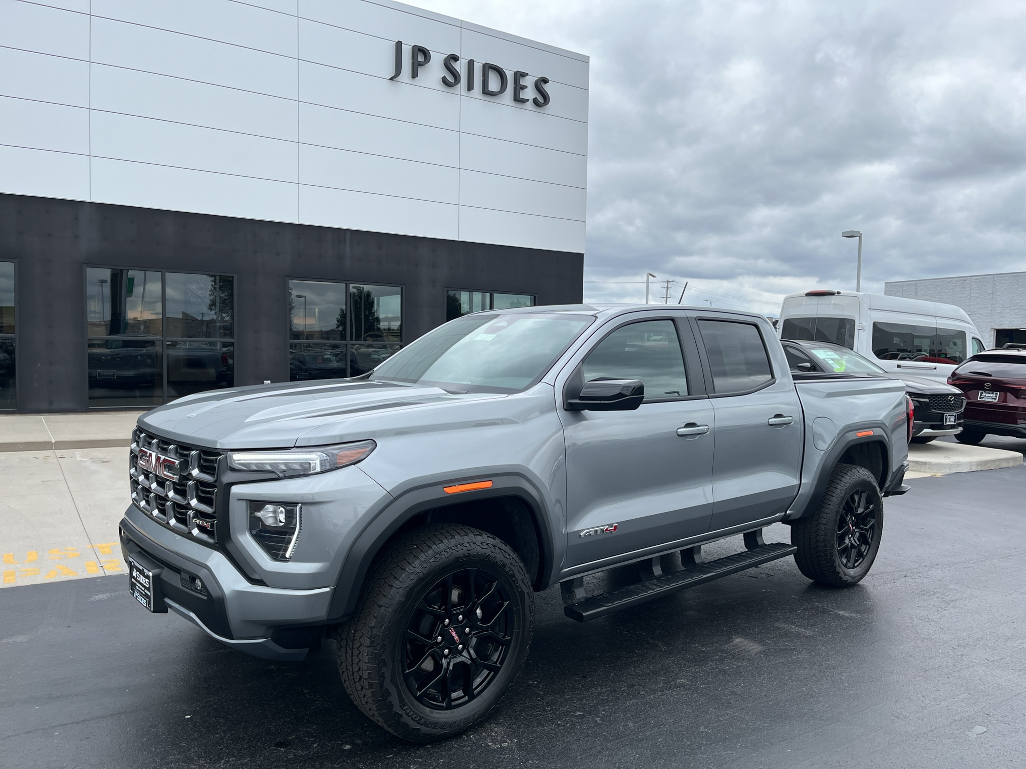 2025 GMC Canyon AT4