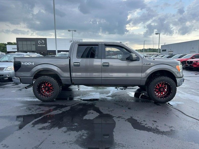2009 Ford F-150 Lariat photo 2