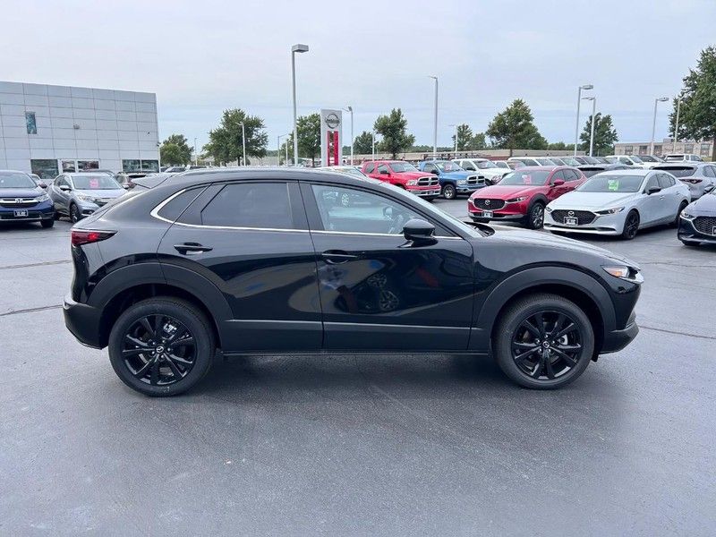 2025 Mazda CX-30 2.5 Select Sport photo 4
