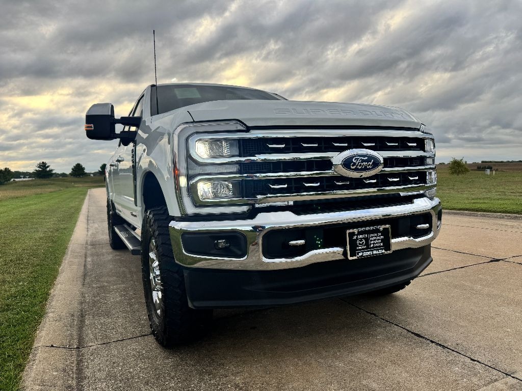 Used 2024 Ford F-250 Lariat Crew Cab