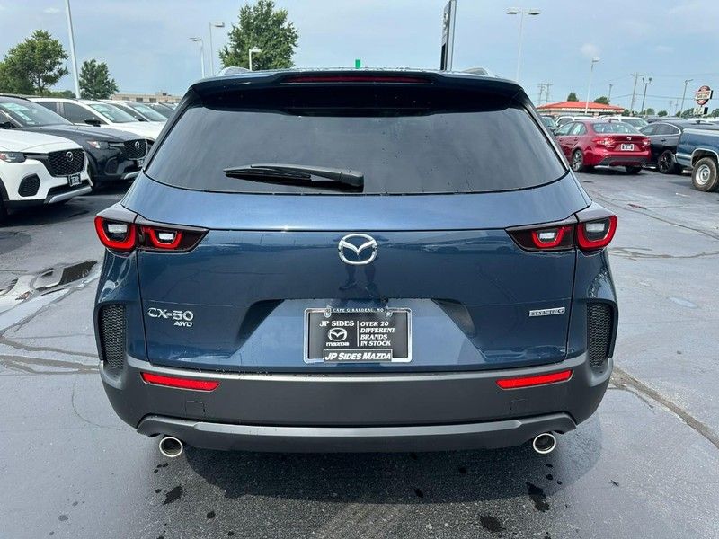 2025 Mazda CX-50 2.5 Select photo 4