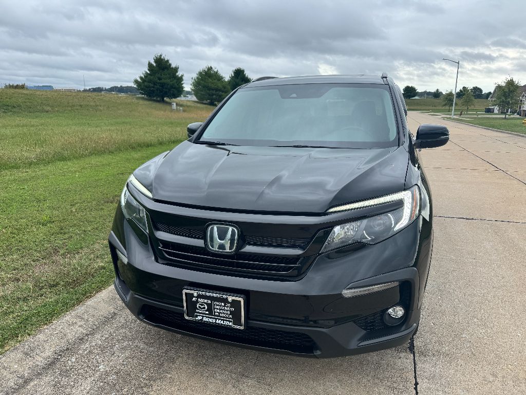 2021 Honda Pilot Special Edition photo 2