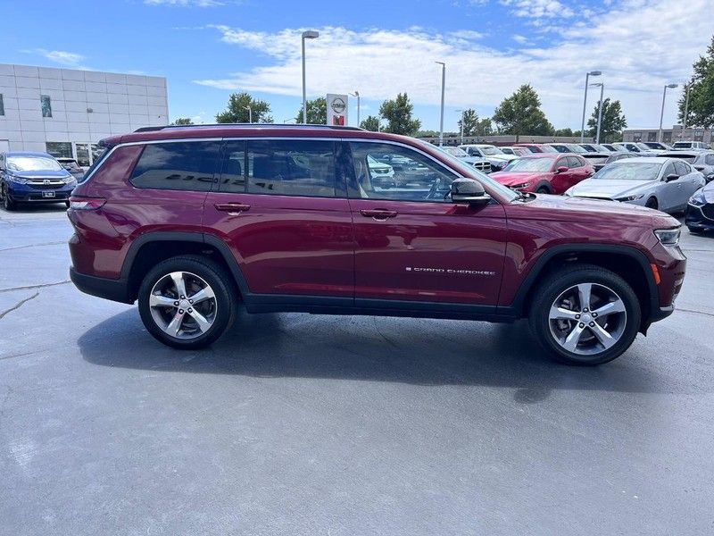 2022 Jeep Grand Cherokee Limited photo 3