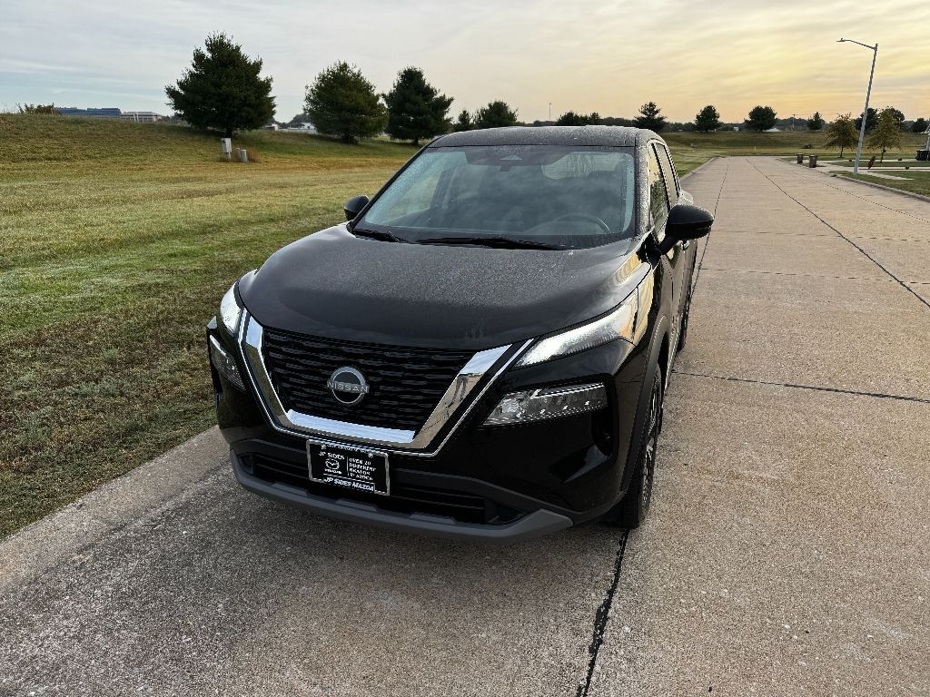 Used 2023 Nissan Rogue SV SUV