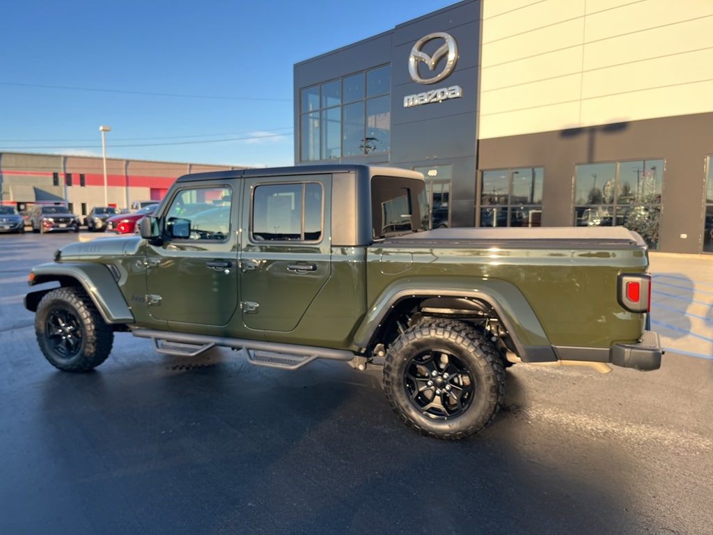 Used 2022 Jeep Gladiator Willys Crew Cab