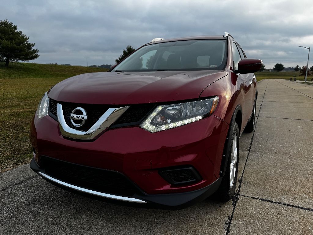 2016 Nissan Rogue SV photo 3