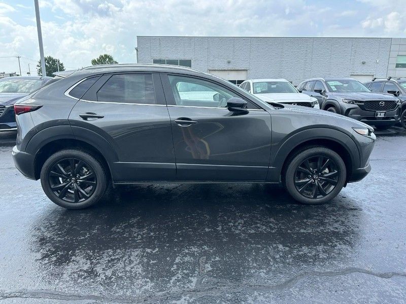 2025 Mazda CX-30 2.5 Select Sport photo 3