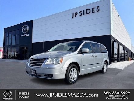 2010 Chrysler Town & Country Touring SUV