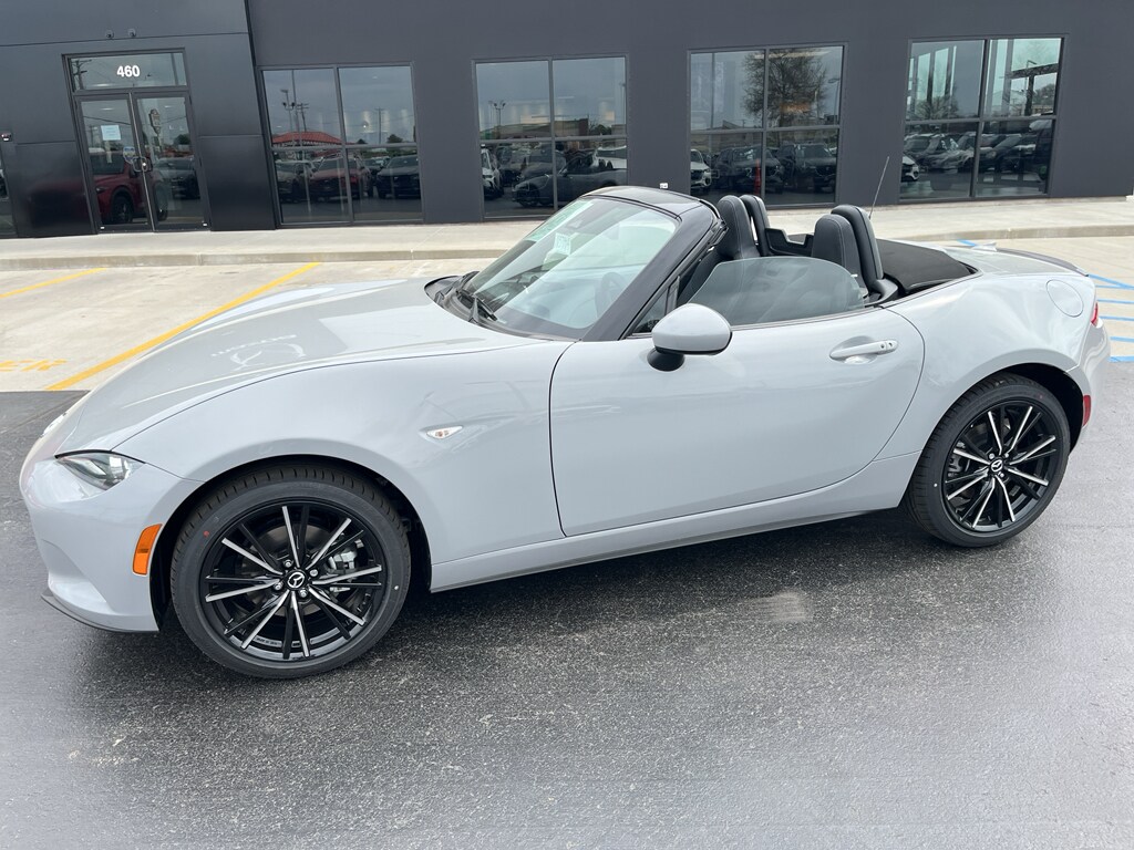 2026 Mazda MX-5 Miata Grand Touring - Photo 35