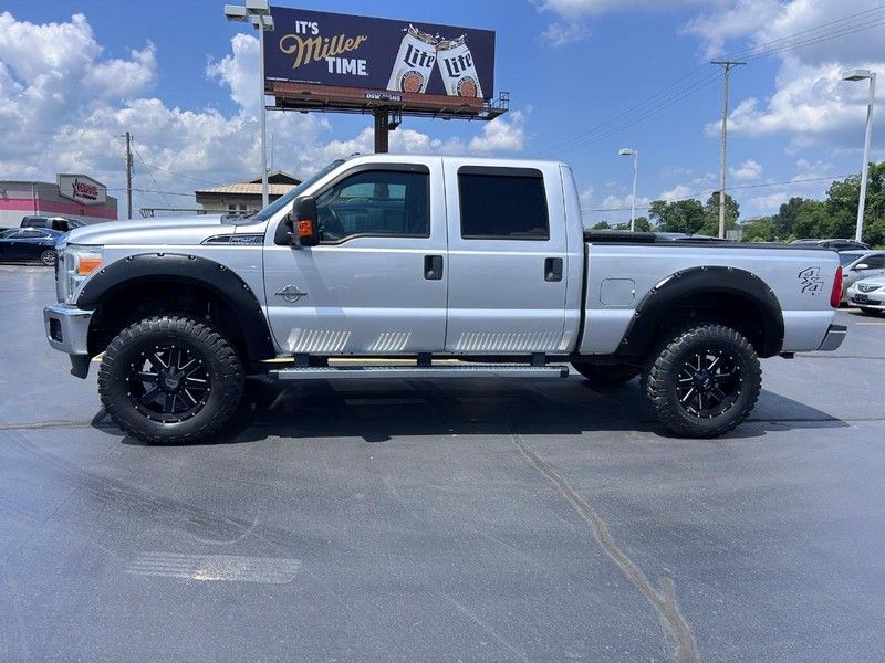 2015 Ford F-250 XLT photo 2