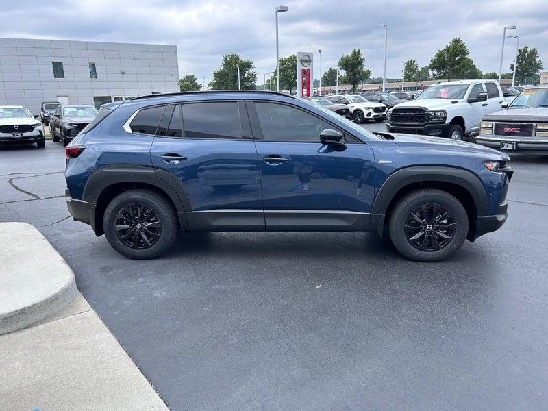 2025 Mazda CX-50 Premium photo 2
