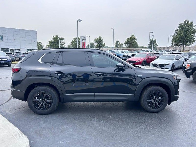 2025 Mazda CX-50 Premium photo 3